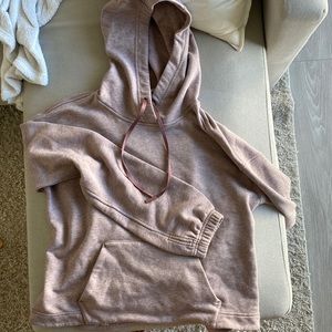 LULULEMON CROP HOODIE